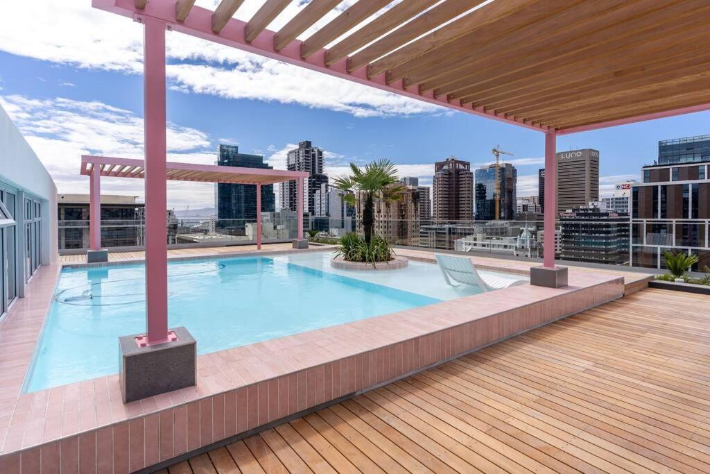 The Rose708: Floor Modern Apartment *
