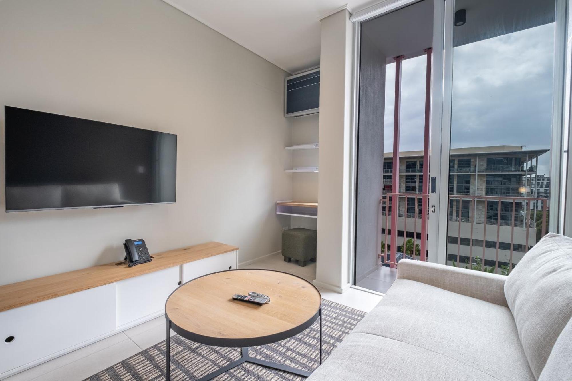 The Rose708: Floor Modern Apartment
